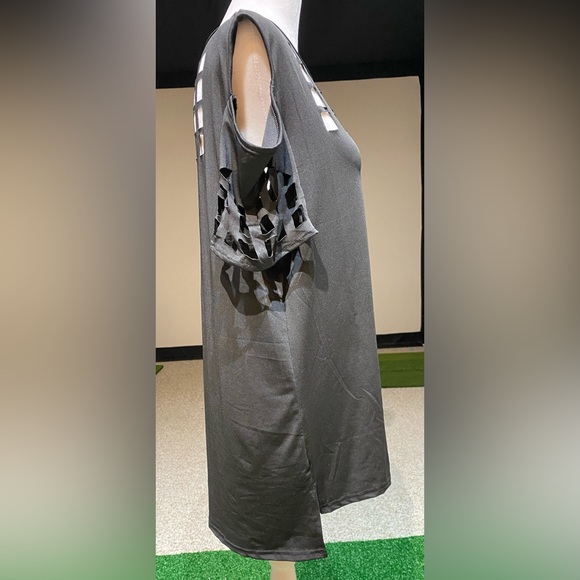 NWOT Boho Cold Shoulder Black Top Size Medium - Picture 3 of 5